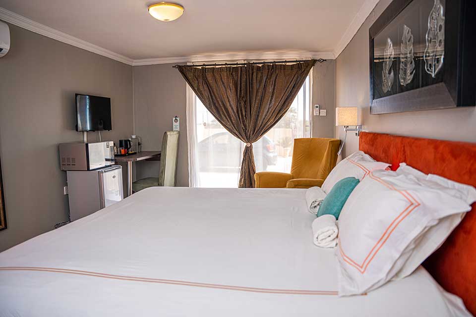 executive-suite-06.jpg